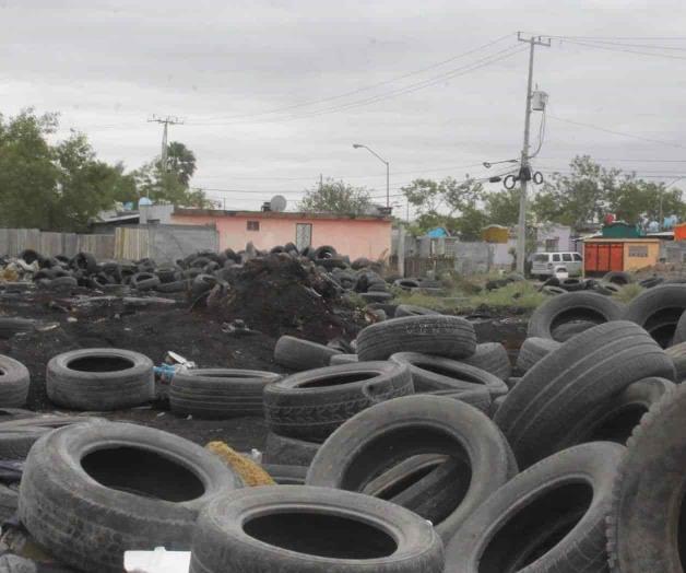 Acumulan llantas que ya no sirven