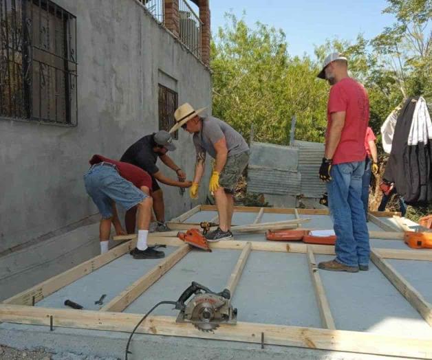 Construyen viviendas a familias vulnerables