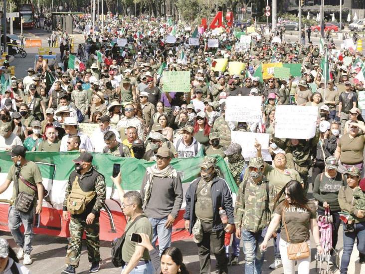 Reclaman a AMLO abandono a militares Reclaman a AMLO abandono a militares