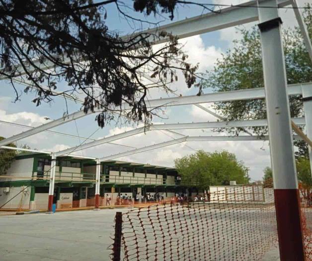 Construye Conalep nueva techumbre