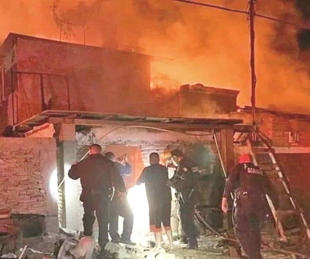 Mueren en incendio 4 niños y una mujer