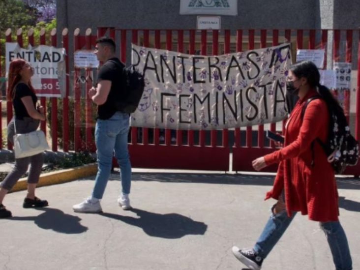 Toman alumnos campus tras denuncia de violación Toman alumnos campus tras denuncia de violación