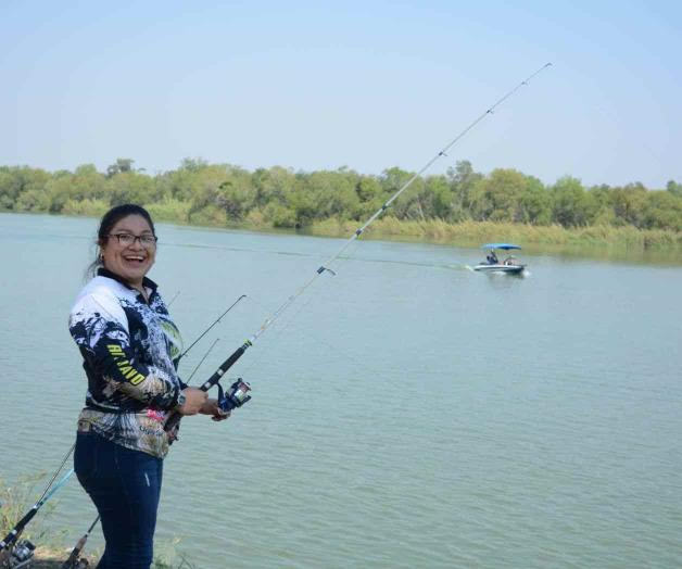 ¡Celebran pescando!