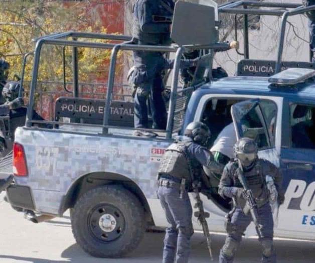 Atacan hombres armados cortejo fúnebre de policía Atacan hombres armados cortejo fúnebre de policía