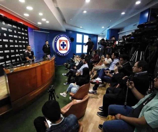 Reconoce Morales que ha quedado a deber en Cruz Azul 