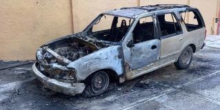 REYNOSA | En cenizas queda camioneta tras incendiarse