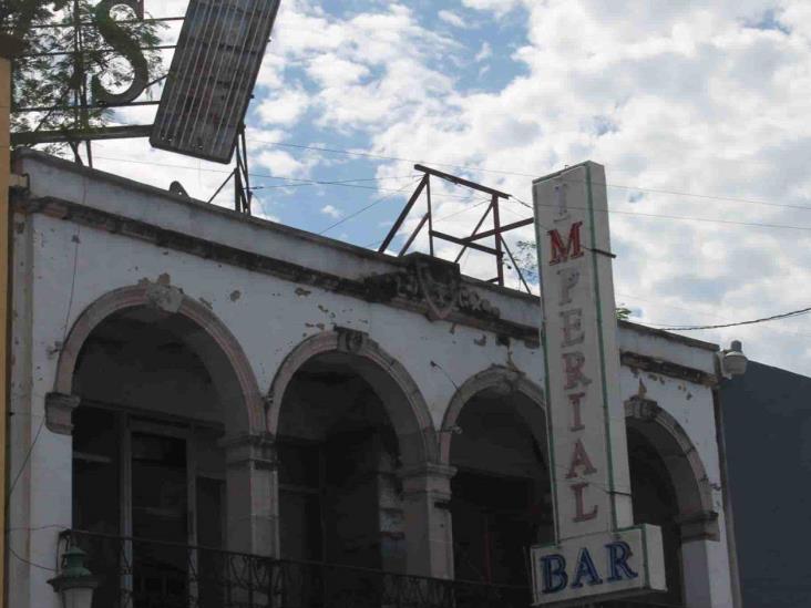 En el abandono y olvido En el abandono y olvido
