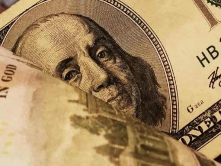 Dólar al menudeo se vende en 19.22 pesos en promedio Dólar al menudeo se vende en 19.22 pesos en promedio