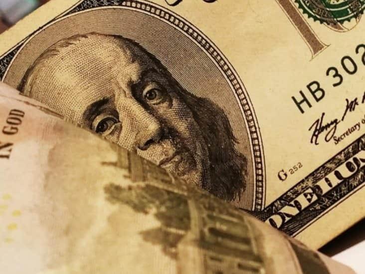 Dólar se dispara arriba de los 19 pesos al mayoreo Dólar se dispara arriba de los 19 pesos al mayoreo