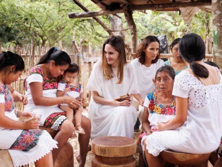 Apoya a mujeres mayas en Akumal Apoya a mujeres mayas en Akumal