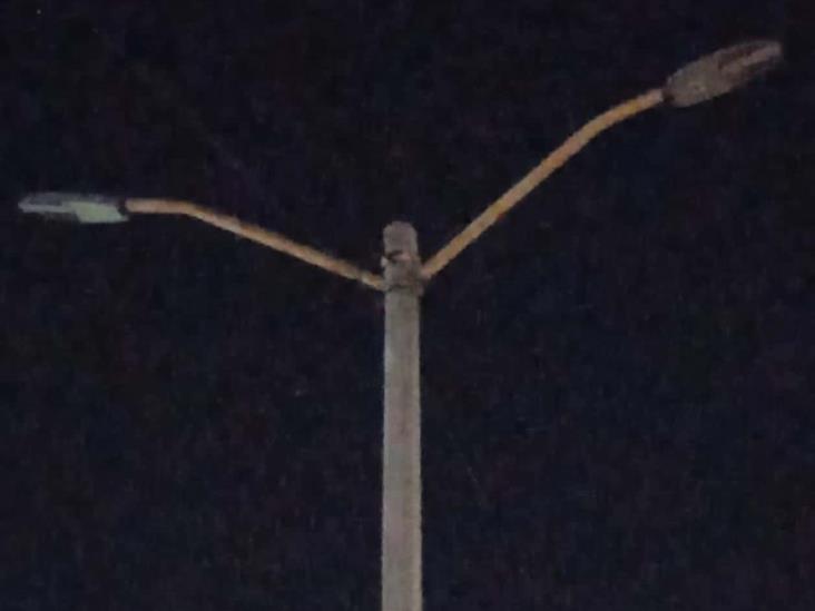 Reportan fallas en la luz y no la reparan Reportan fallas en la luz y no la reparan