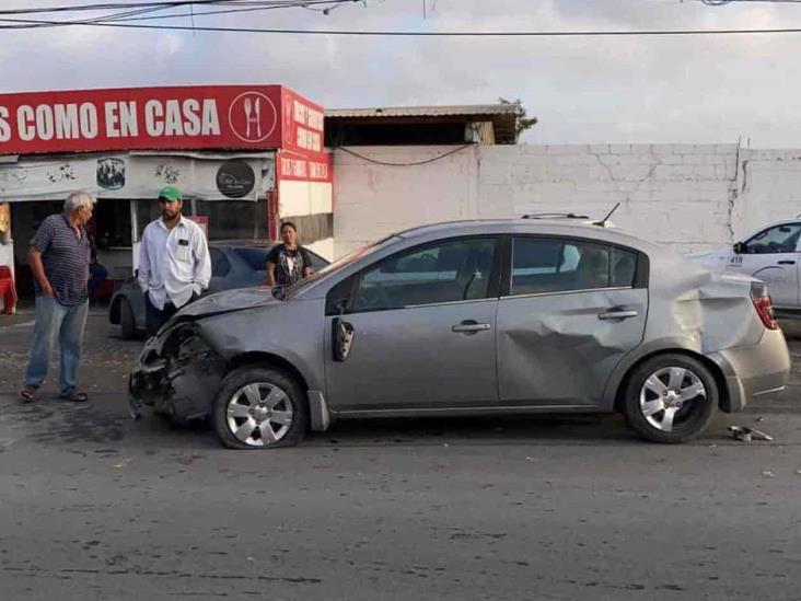 Causa carambola al evadir un carro Causa carambola al evadir un carro