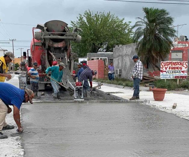 Avanza pavimentación en el fraccionamiento Del Río Avanza pavimentación en el fraccionamiento Del Río
