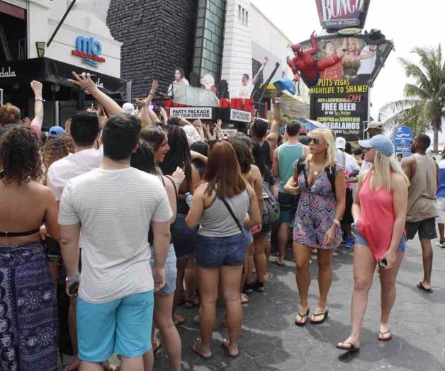 Emite EU alerta por violencia a viajeros