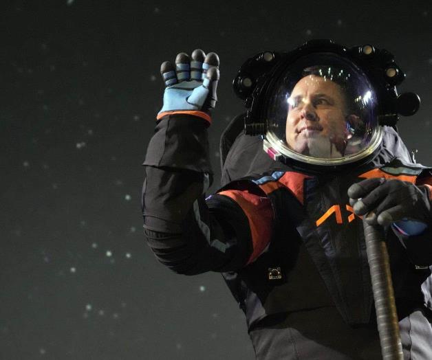 Tendrán astronautas trajes más elegantes Tendrán astronautas trajes más elegantes