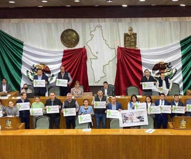 Da Samuel doble revés a Congreso