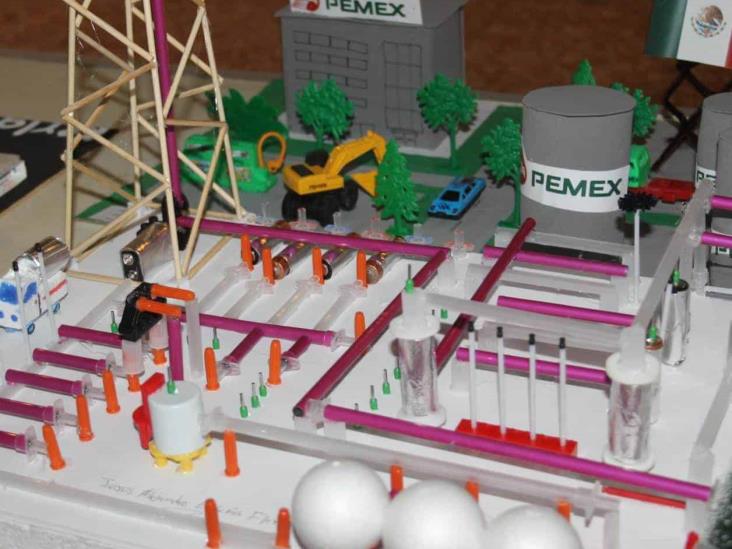 Convocan a explorar maquetas petroleras Convocan a explorar maquetas petroleras