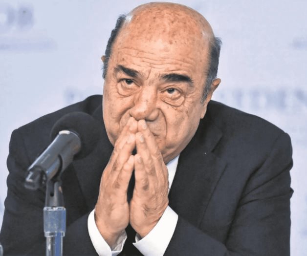 Reportan mal de salud a Murillo Karam; piden trasladarlo al hospital Reportan mal de salud a Murillo Karam; piden trasladarlo al hospital