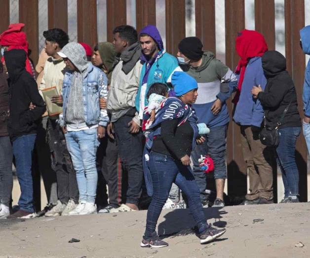 Gobernadores de Texas y Florida con agendas antiinmigrantes