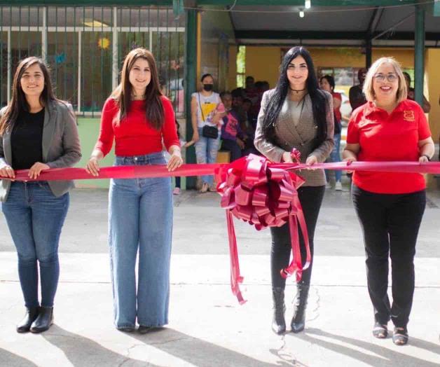 Inaugura Nataly techumbre