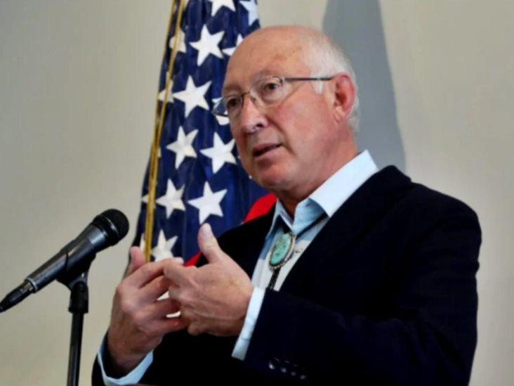 Ken Salazar celebra contrato para fortalecer seguridad México-EU Ken Salazar celebra contrato para fortalecer seguridad México-EU