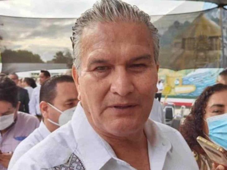 Entregan peticiones a secretario de Salud Entregan peticiones a secretario de Salud