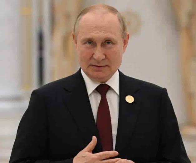 Putin visita Crimea tras una orden de arresto en su contra Putin visita Crimea tras una orden de arresto en su contra