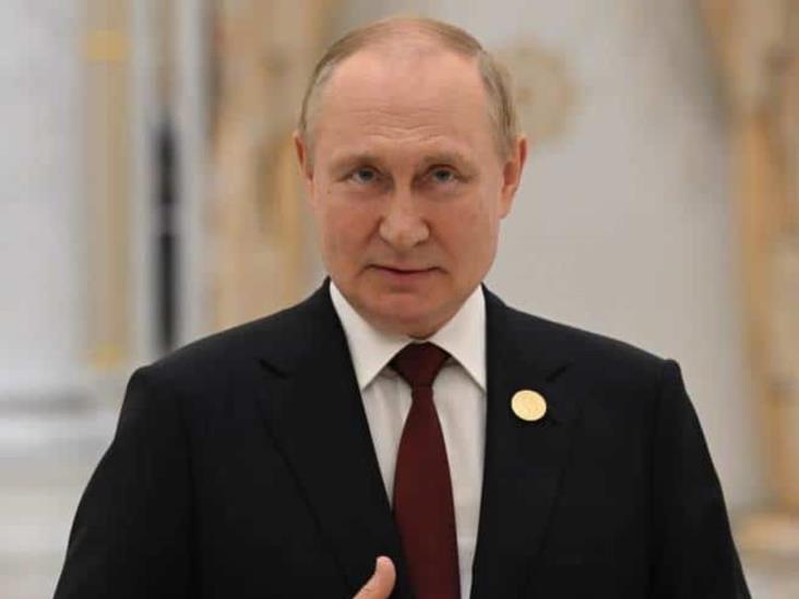 Putin visita Crimea tras una orden de arresto en su contra Putin visita Crimea tras una orden de arresto en su contra