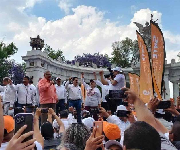 Presume SNTE movilizar 100 mil al Zócalo Presume SNTE movilizar 100 mil al Zócalo
