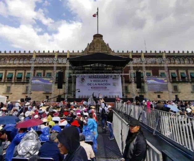 Ponen a adultos mayores en primeras filas