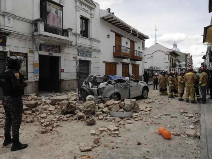 Fuerte sismo sacude costa de Ecuador, al menos 4 fallecidos Fuerte sismo sacude costa de Ecuador, al menos 4 fallecidos