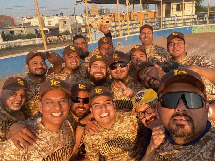 Sonrían Compadres, ya son ¡campeones! Sonrían Compadres, ya son ¡campeones!