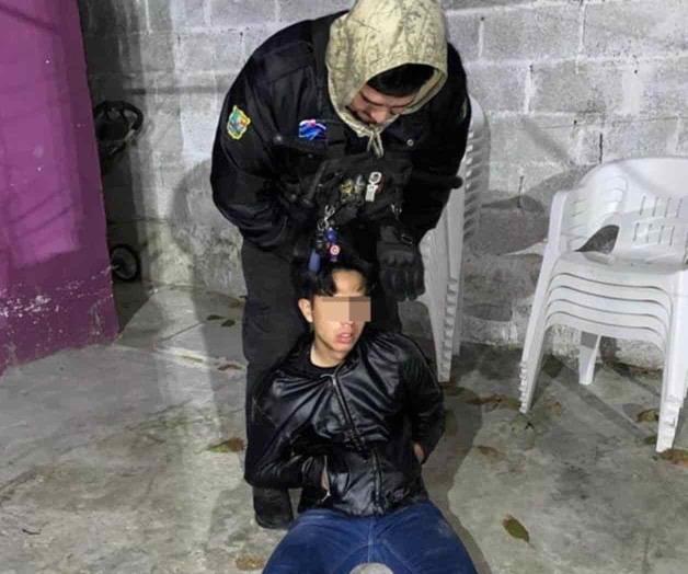 Se mete a casa a robar, veladores lo detienen