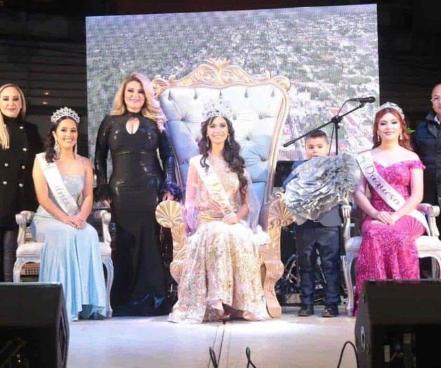 Coronan a Reina de San Fernando