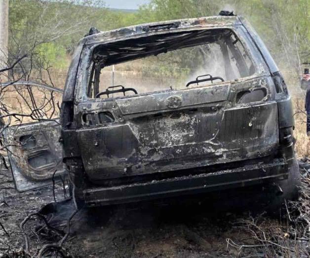 Arde un vehículo que transportaba ilegales Arde un vehículo que transportaba ilegales