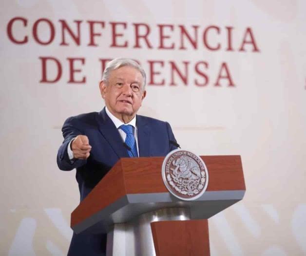 AMLO esperará para decidir si demanda al abogado de García Luna