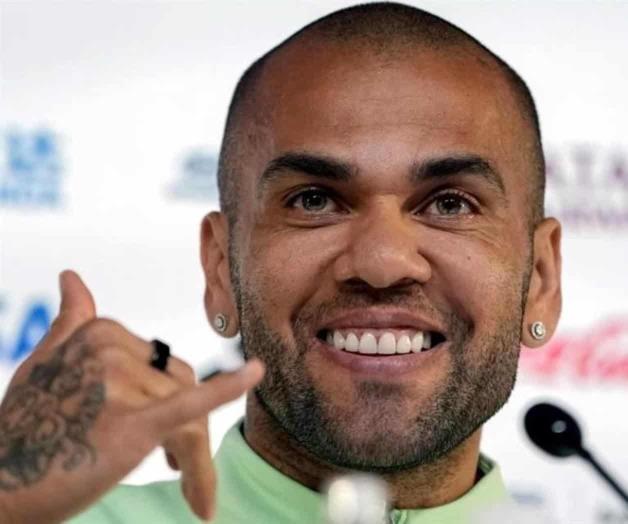 Hay negocio con playeras firmadas de Alves dentro de prisión Hay negocio con playeras firmadas de Alves dentro de prisión
