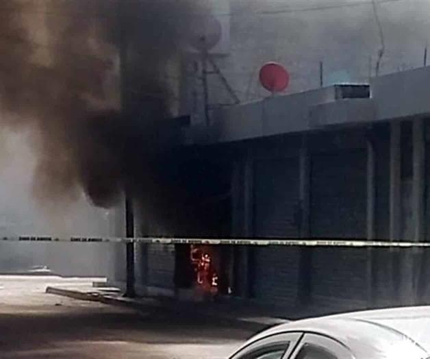 Incendian bar en Celaya y matan a uno