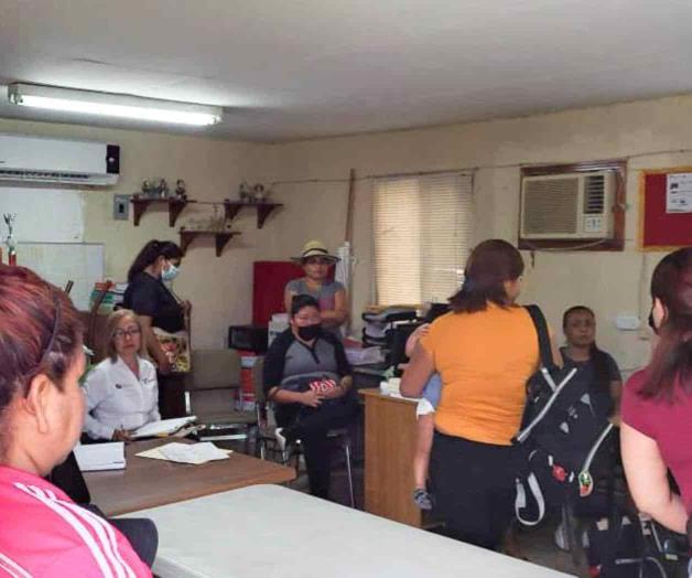 “Encerrona” de SEP con maestros y padres de familia