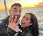 Sebastián Lletget pide perdón a Becky G pero ella aparece sin anillo