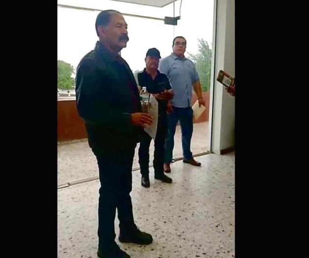 Niegan acceso a Teodoro Escalón al Ayuntamiento de Río Bravo