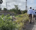 El cuerpo de un masculino fue localizado flotando en el canal Rodhe, en el fraccionamiento Puerta del Sol, en #Reynosa.