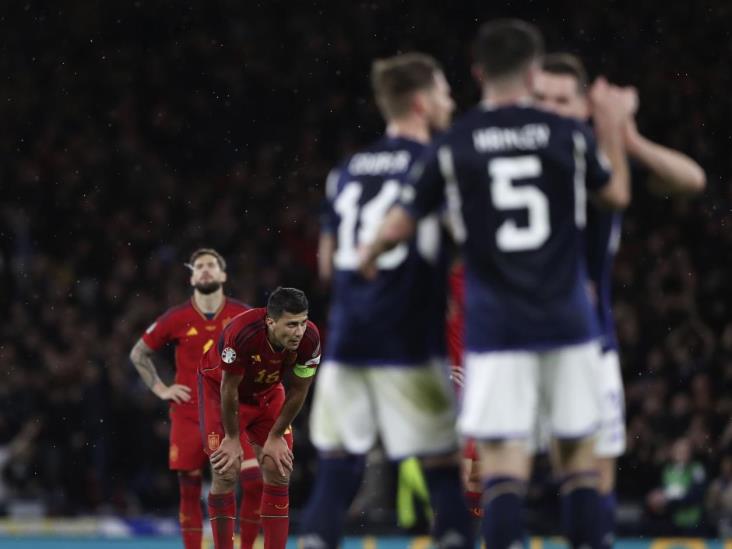 Sorprenden a La Roja Sorprenden a La Roja