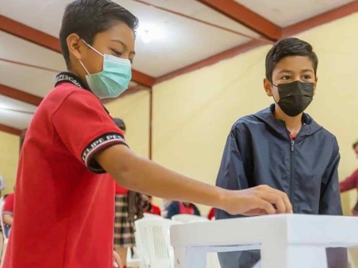 Realizan alumnos ejercicio electoral Realizan alumnos ejercicio electoral