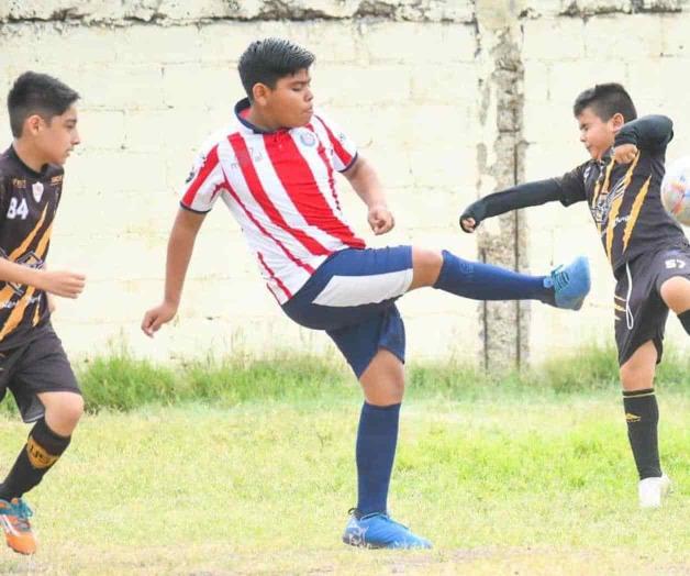 Aplastan Chivas a Panteras