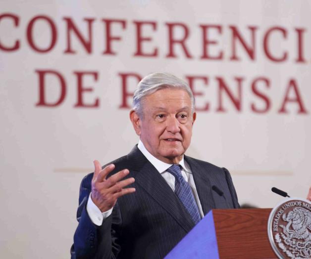 Inai ordena a la UNAM hacer pública tesis y título de AMLO