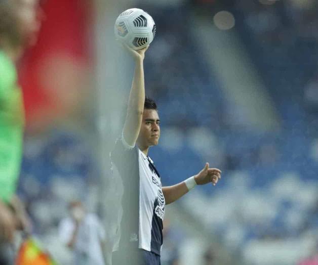 Edson Gutiérrez ya hace trabajo  en cancha 