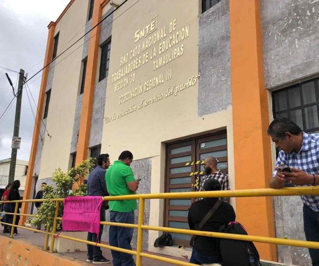 Toman sede del Magisterio