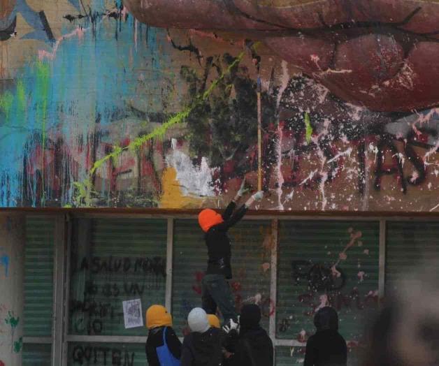 Vandalizan otra vez mural de Siqueiros en Rectoría de UNAM