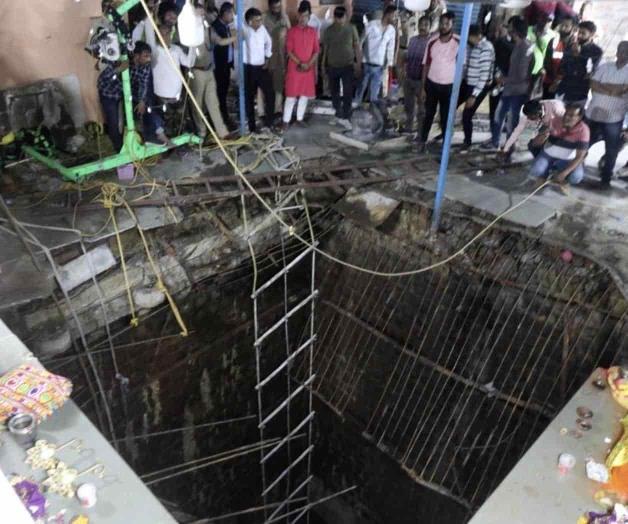 Recuperan 36 cadáveres en un pozo tras derrumbe en India